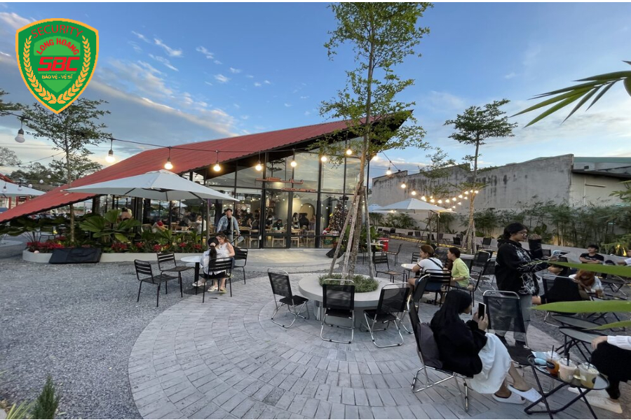 Dịch Vụ Bảo Vệ Quán Cà Phê Của Long Hoàng SBC